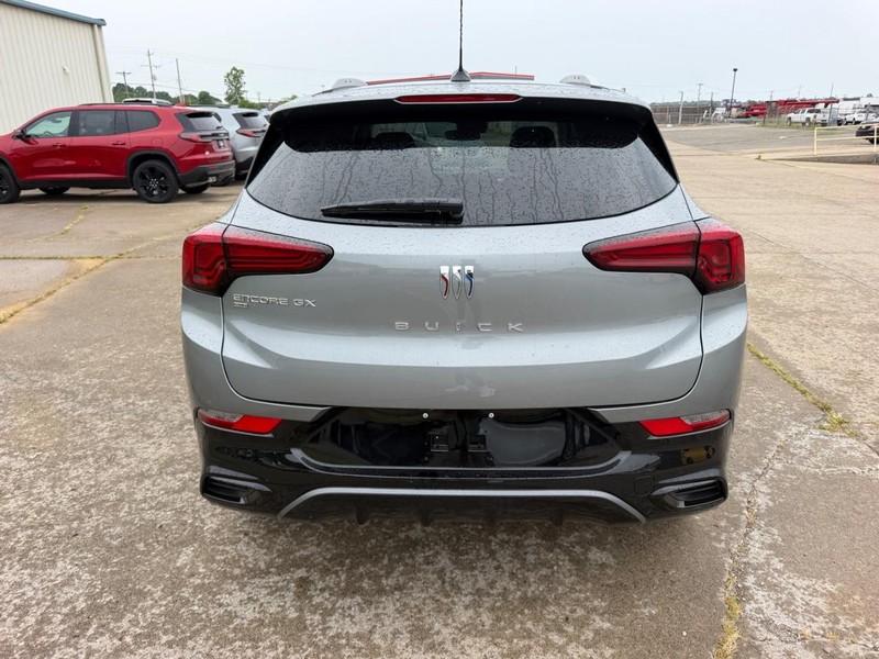 Buick Encore GX Vehicle Full-screen Gallery Image 4