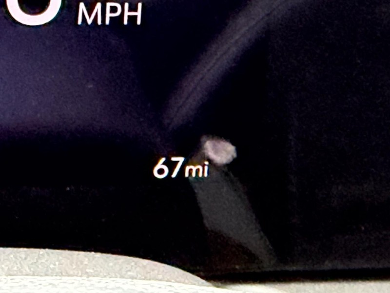 Buick Encore GX Vehicle Full-screen Gallery Image 18