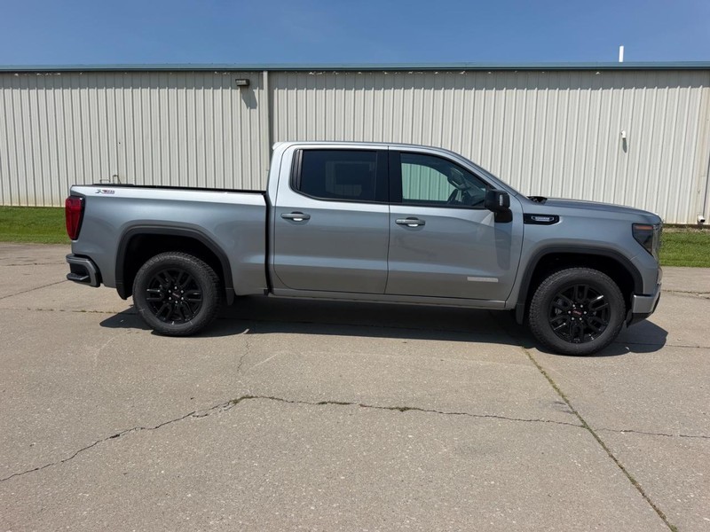 GMC Sierra 1500 Vehicle Full-screen Gallery Image 2