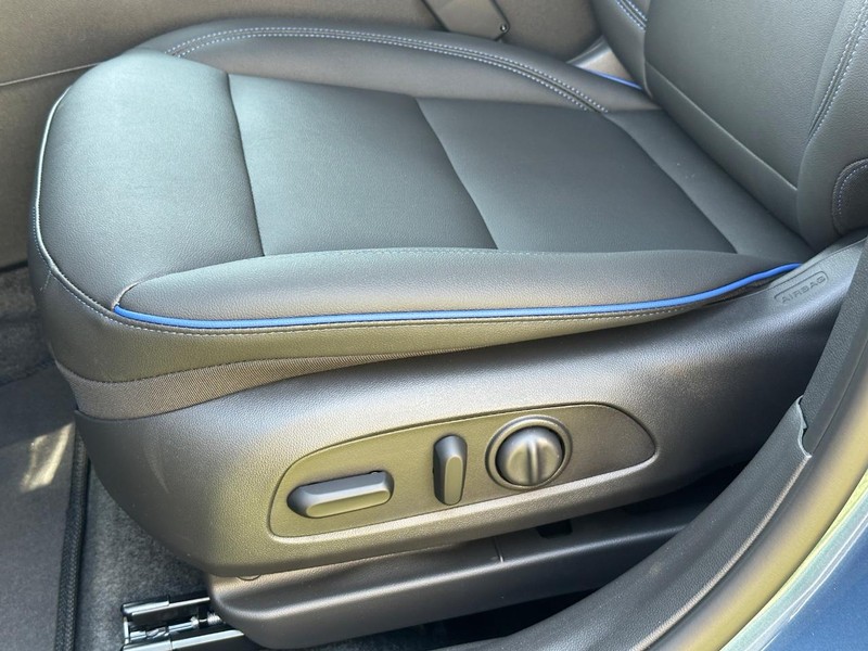 Buick Envista Vehicle Full-screen Gallery Image 18