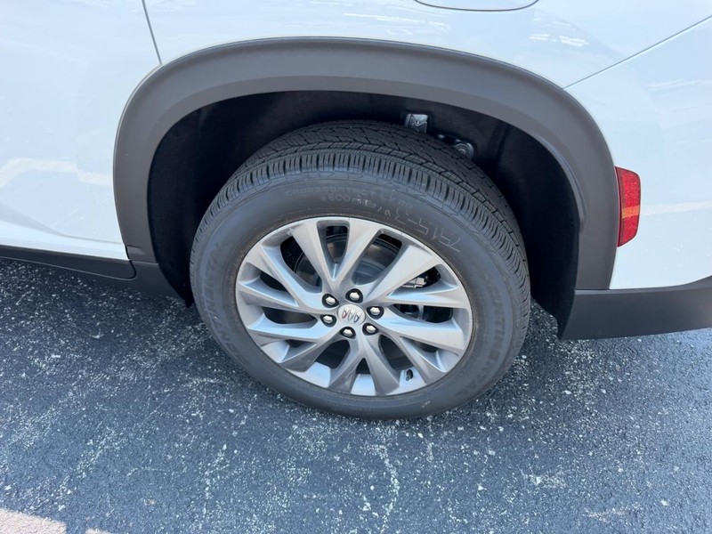Buick Enclave Vehicle Full-screen Gallery Image 7