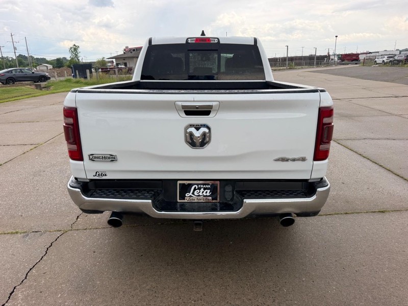 Ram 1500 Vehicle Full-screen Gallery Image 4