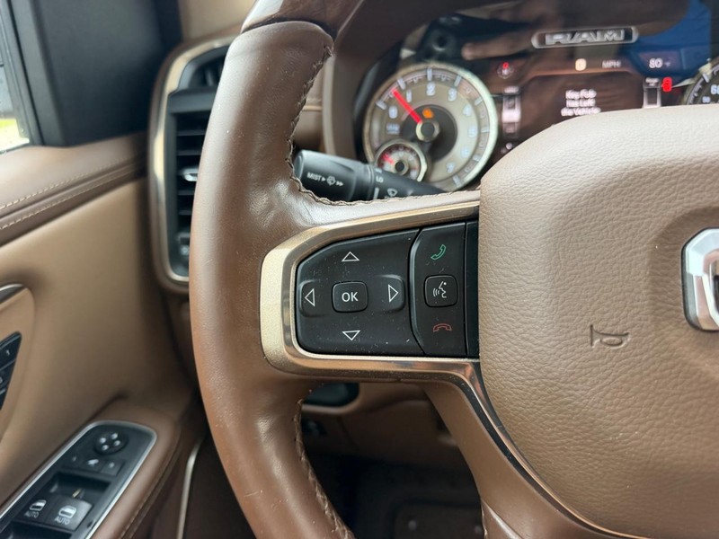 Ram 1500 Vehicle Full-screen Gallery Image 10