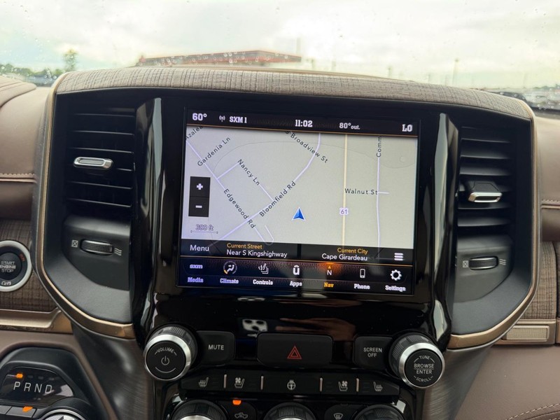 Ram 1500 Vehicle Full-screen Gallery Image 12