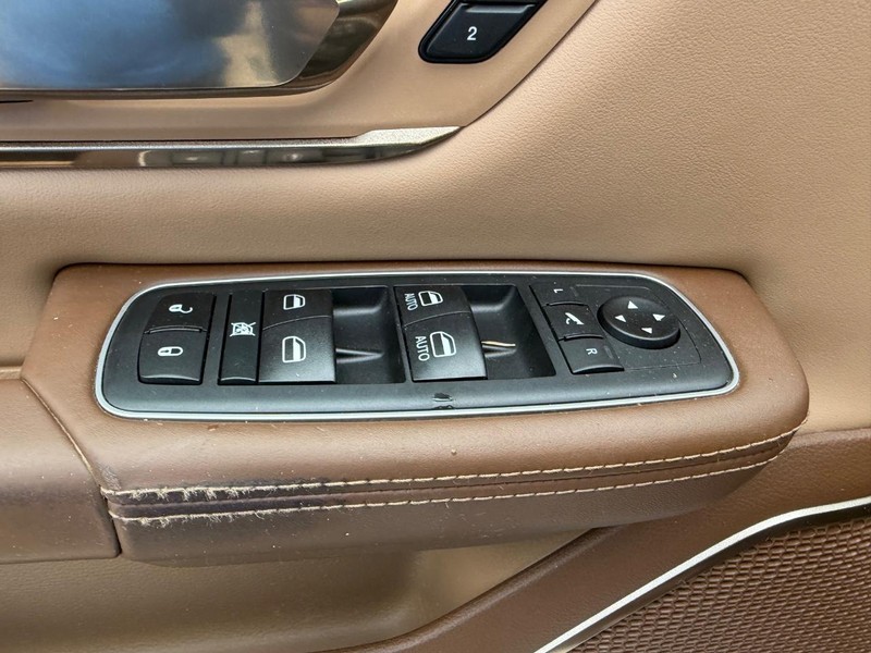 Ram 1500 Vehicle Full-screen Gallery Image 16