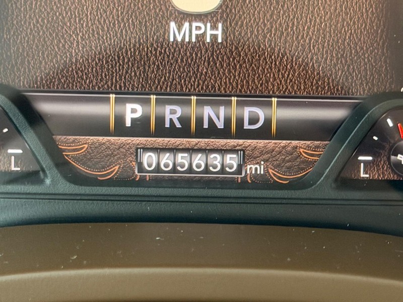 Ram 1500 Vehicle Full-screen Gallery Image 19