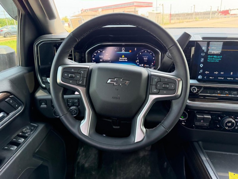 Chevrolet Silverado 2500HD Vehicle Full-screen Gallery Image 09
