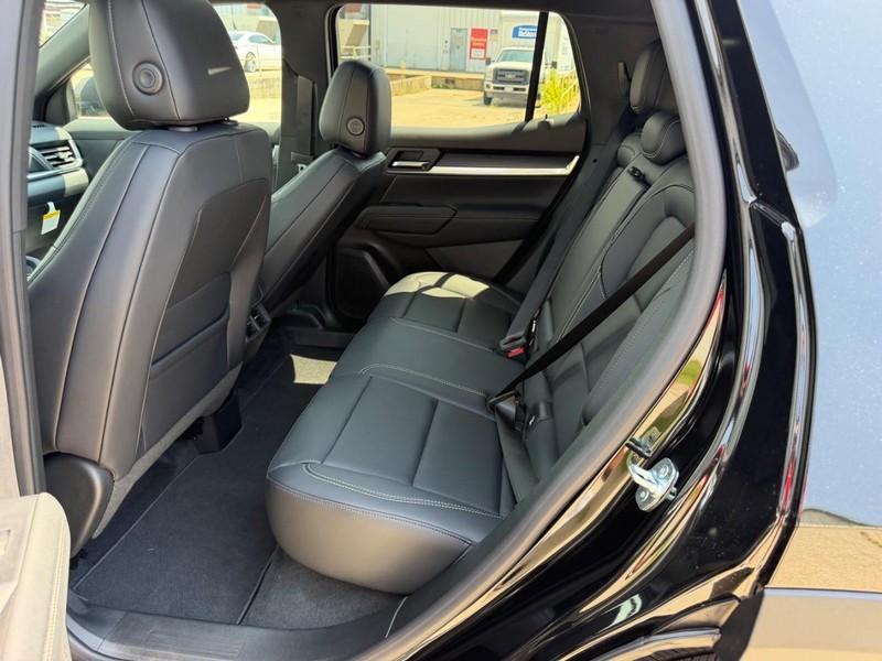 GMC Terrain Vehicle Full-screen Gallery Image 8