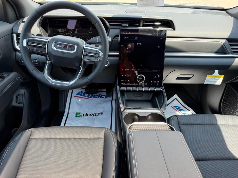 GMC Terrain Vehicle Full-screen Gallery Image 10