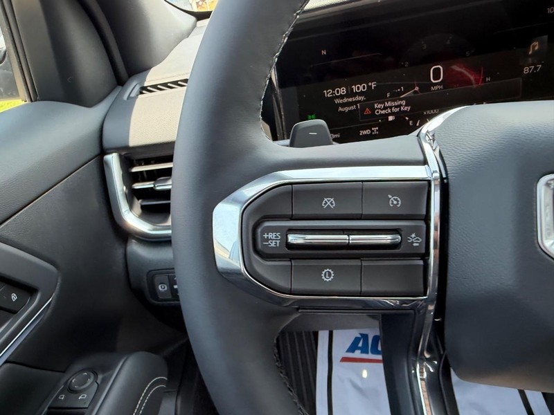 GMC Terrain Vehicle Full-screen Gallery Image 12