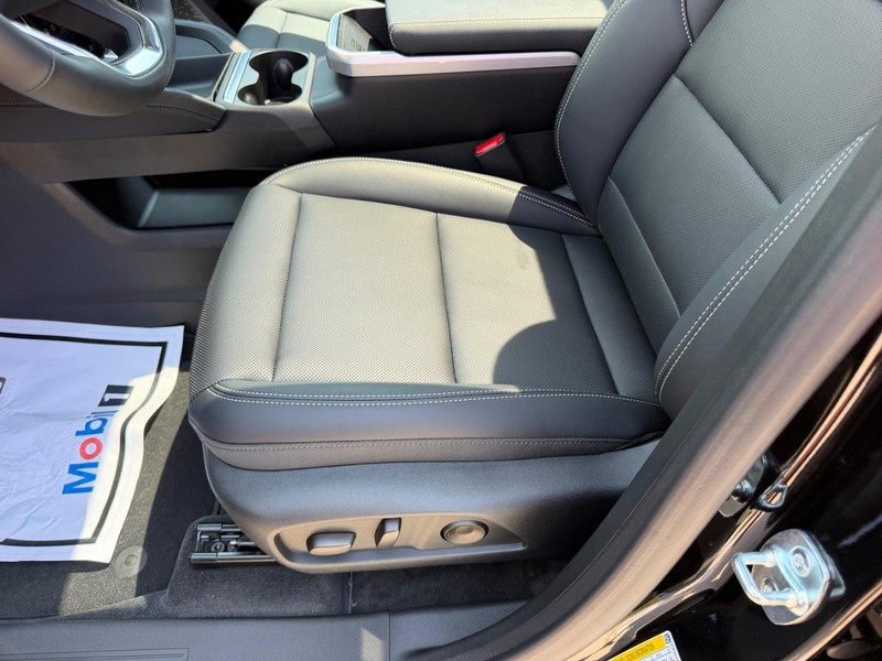 GMC Terrain Vehicle Full-screen Gallery Image 19