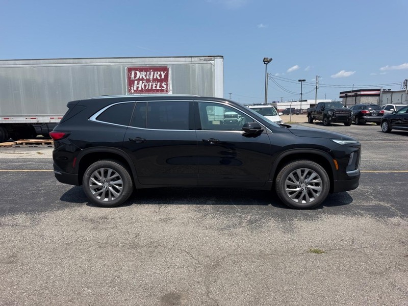 Buick Enclave Vehicle Full-screen Gallery Image 2