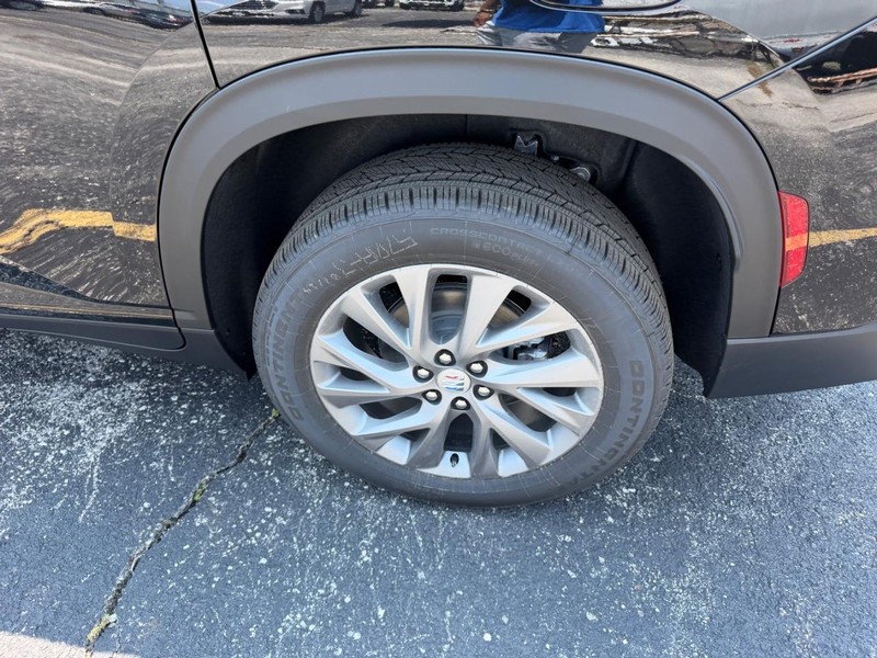 Buick Enclave Vehicle Full-screen Gallery Image 7