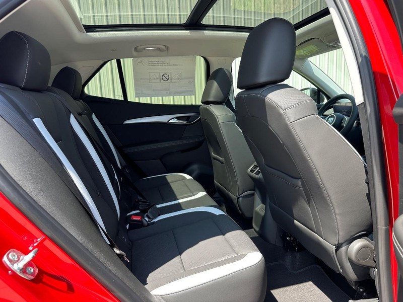 Buick Envision Vehicle Full-screen Gallery Image 5
