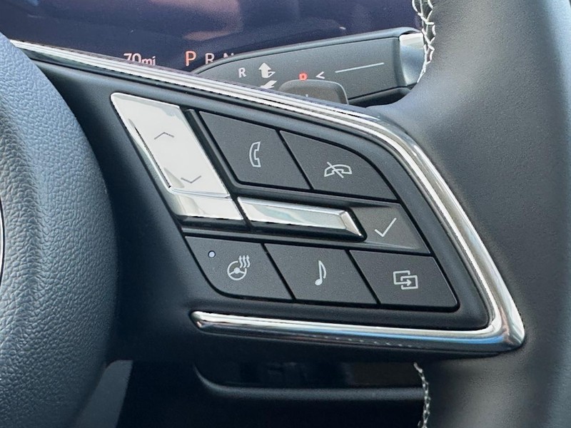 Buick Envision Vehicle Full-screen Gallery Image 10