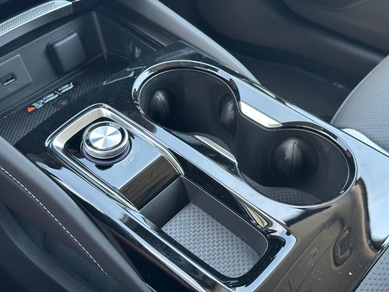 Buick Envision Vehicle Full-screen Gallery Image 15