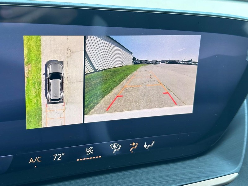 Buick Envision Vehicle Full-screen Gallery Image 12