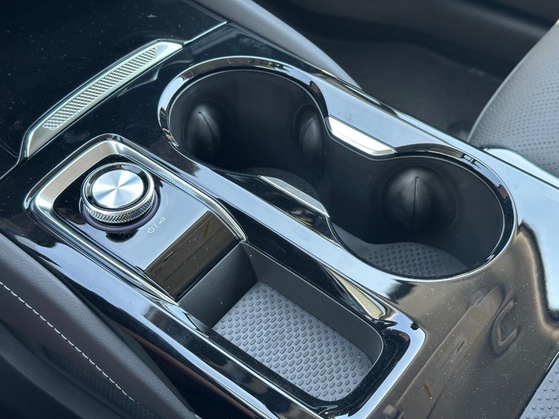 Buick Envision Vehicle Full-screen Gallery Image 14