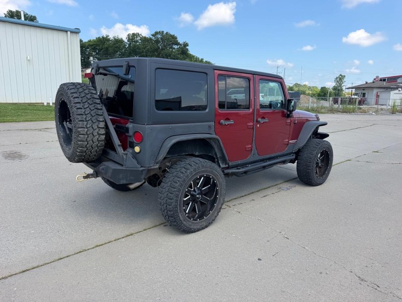 Jeep Wrangler Unlimited Vehicle Full-screen Gallery Image 3
