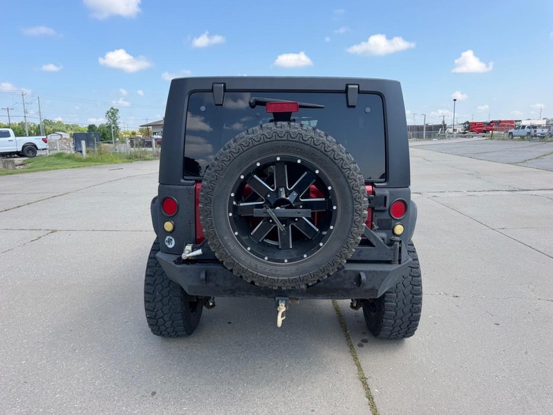 Jeep Wrangler Unlimited Vehicle Full-screen Gallery Image 4