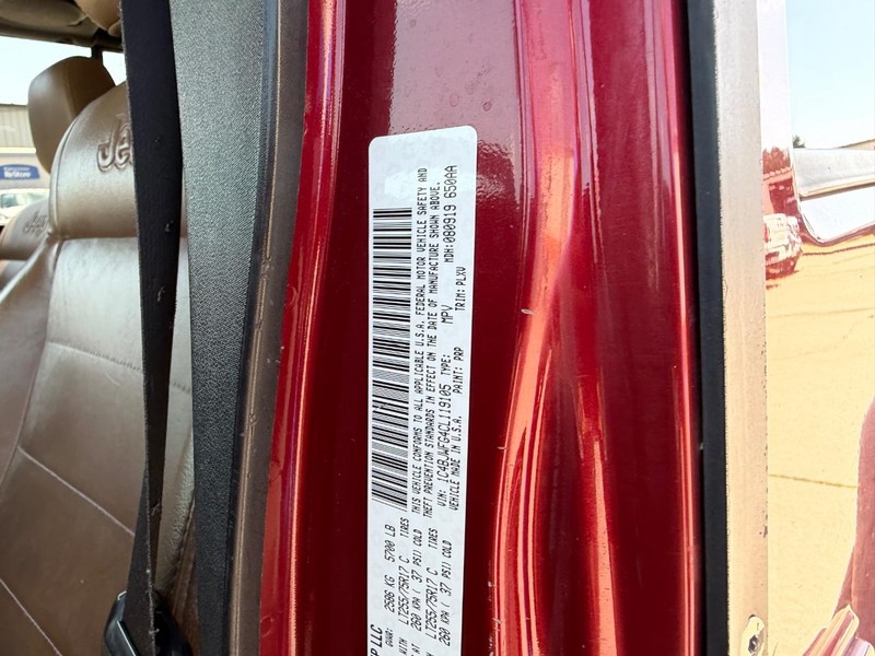 Jeep Wrangler Unlimited Vehicle Full-screen Gallery Image 20