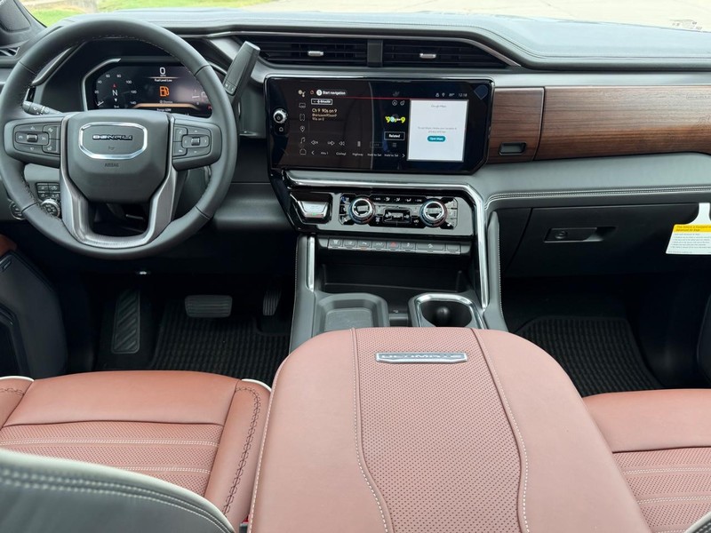 GMC Sierra 2500HD Vehicle Full-screen Gallery Image 9