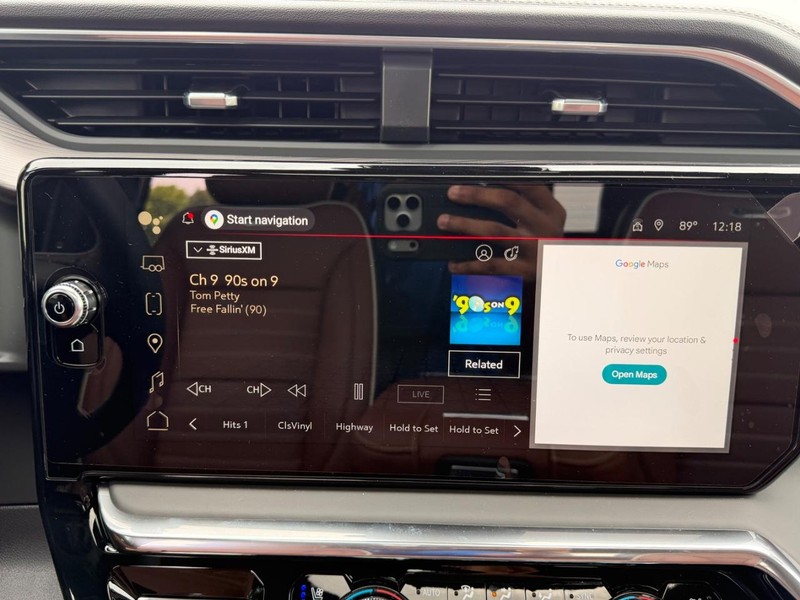 GMC Sierra 2500HD Vehicle Full-screen Gallery Image 13