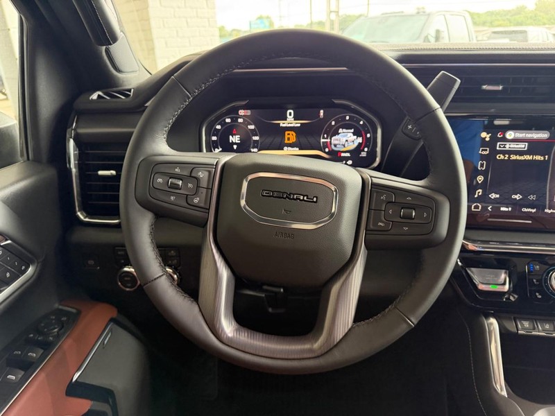 GMC Sierra 2500HD Vehicle Full-screen Gallery Image 9