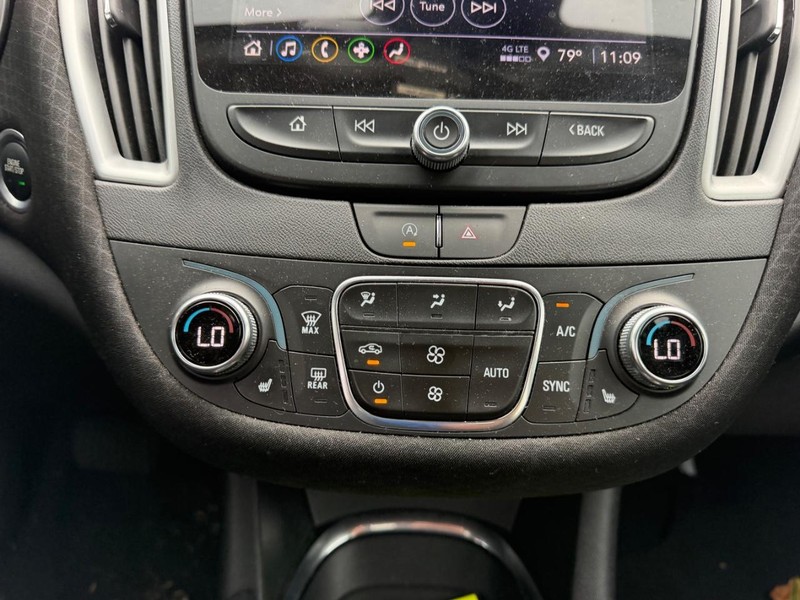 Chevrolet Malibu Vehicle Full-screen Gallery Image 13