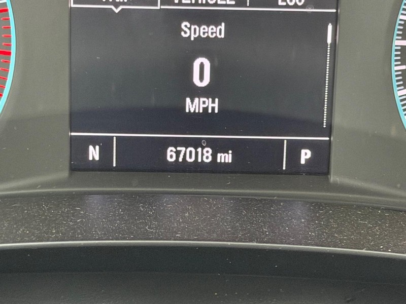 Chevrolet Malibu Vehicle Full-screen Gallery Image 18