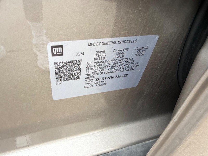 Chevrolet Malibu Vehicle Full-screen Gallery Image 20