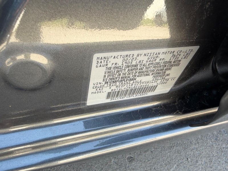 Nissan Versa Vehicle Full-screen Gallery Image 20