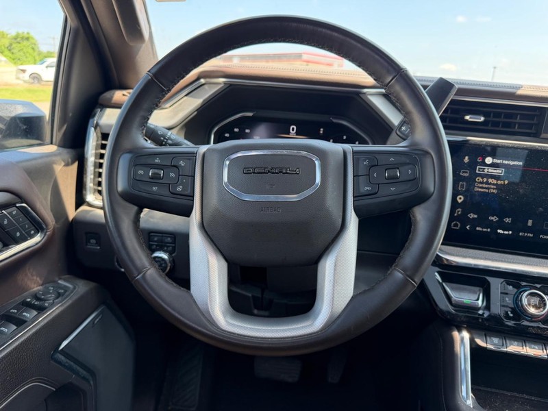 GMC Sierra 2500HD Vehicle Full-screen Gallery Image 10