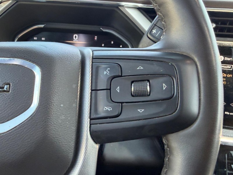 GMC Sierra 2500HD Vehicle Full-screen Gallery Image 12