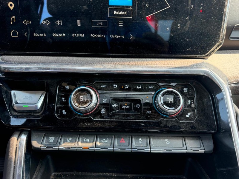 GMC Sierra 2500HD Vehicle Full-screen Gallery Image 14