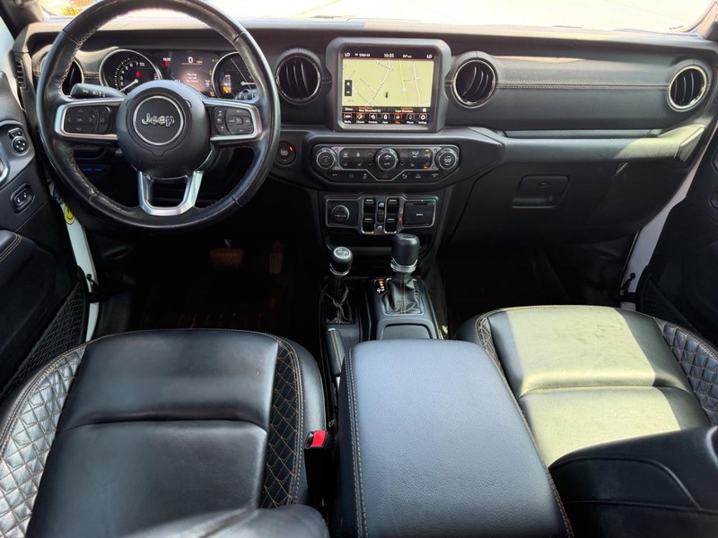 Jeep Wrangler 4xe Vehicle Full-screen Gallery Image 8