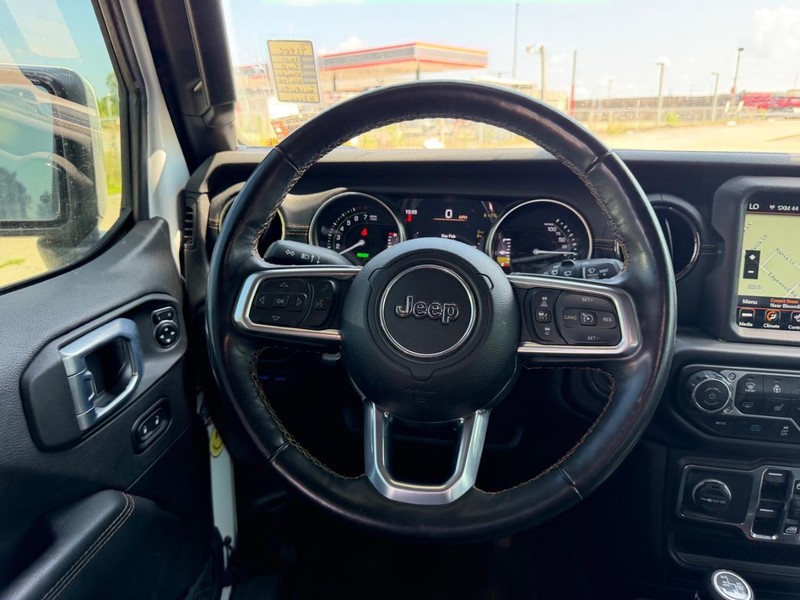 Jeep Wrangler 4xe Vehicle Full-screen Gallery Image 9