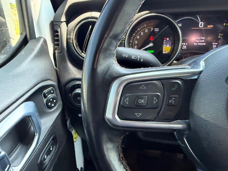 Jeep Wrangler 4xe Vehicle Full-screen Gallery Image 10
