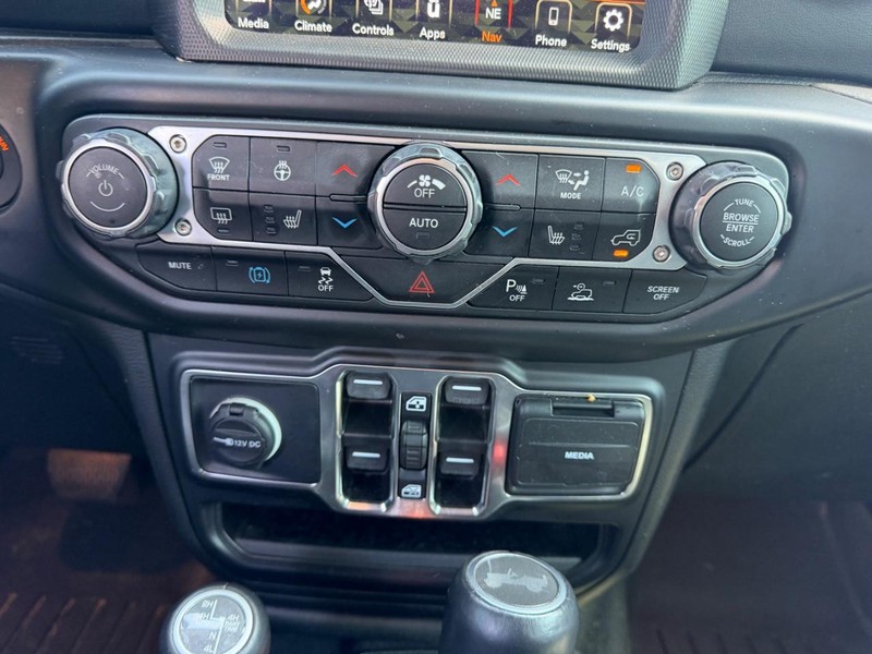 Jeep Wrangler 4xe Vehicle Full-screen Gallery Image 13