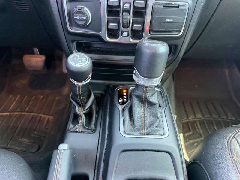 Jeep Wrangler 4xe Vehicle Full-screen Gallery Image 14