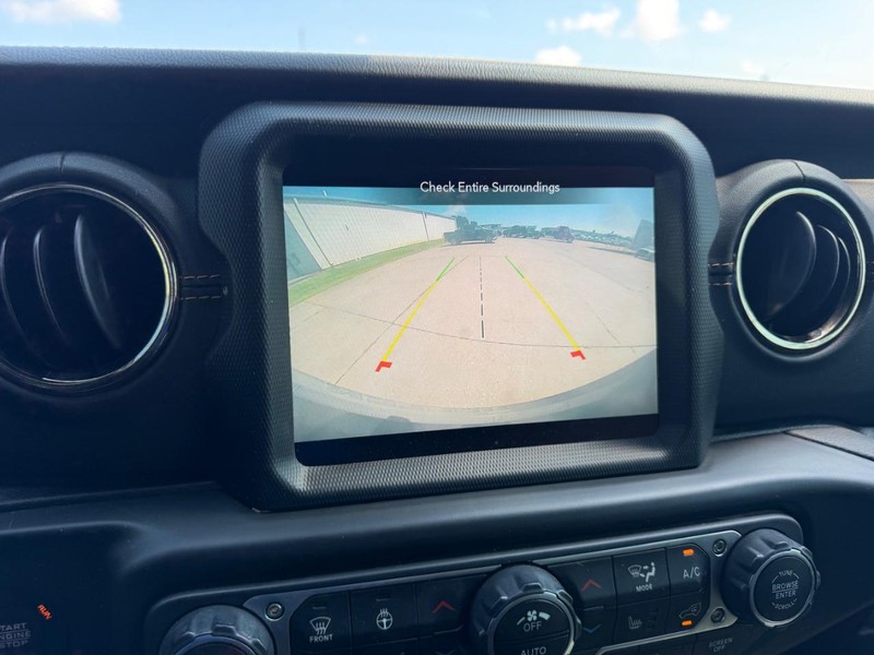 Jeep Wrangler 4xe Vehicle Full-screen Gallery Image 19