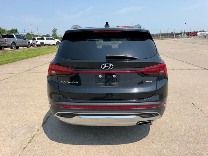 Hyundai Santa Fe Vehicle Full-screen Gallery Image 4