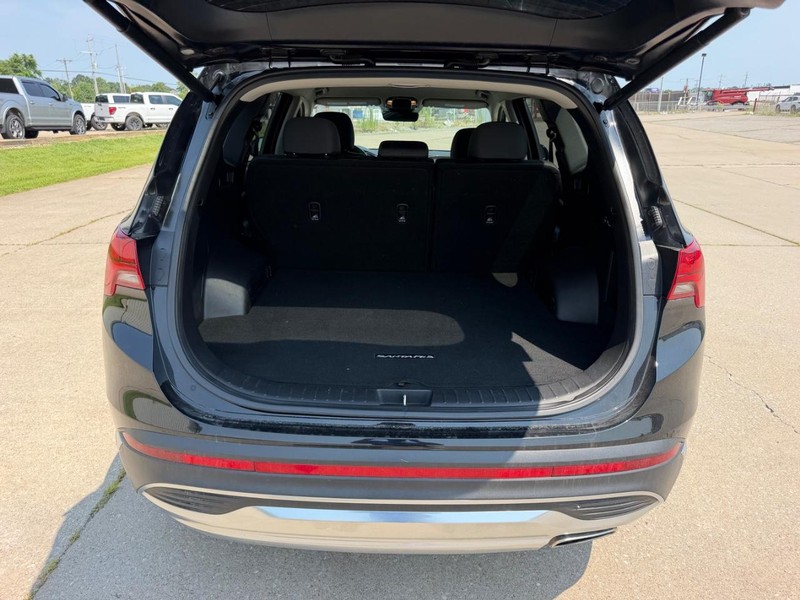 Hyundai Santa Fe Vehicle Full-screen Gallery Image 5