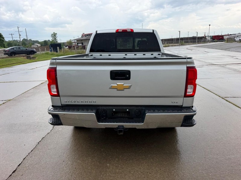 Chevrolet Silverado 1500 Vehicle Full-screen Gallery Image 4