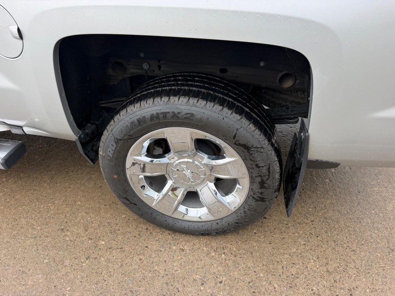 Chevrolet Silverado 1500 Vehicle Full-screen Gallery Image 6