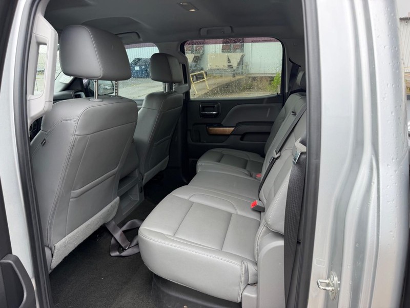 Chevrolet Silverado 1500 Vehicle Full-screen Gallery Image 7