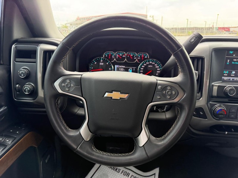 Chevrolet Silverado 1500 Vehicle Full-screen Gallery Image 9