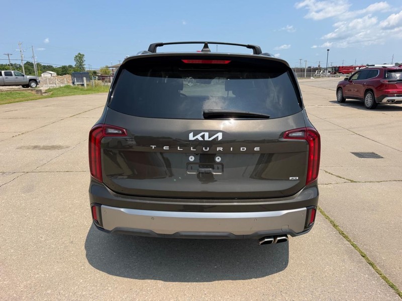 Kia Telluride Vehicle Full-screen Gallery Image 4