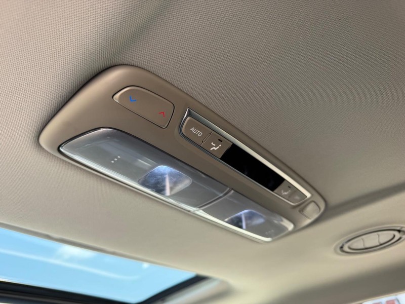 Kia Telluride Vehicle Full-screen Gallery Image 10