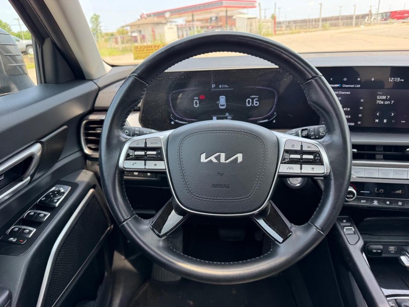 Kia Telluride Vehicle Full-screen Gallery Image 13